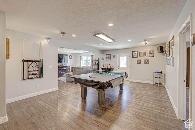 715 S Peachtree Dr, Toquerville, UT 84774 - playroom featuring wood finished floors, a textured ceiling, pool table, and baseboards