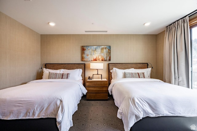 bedroom featuring recessed lighting, visible vents, wallpapered walls, and carpet