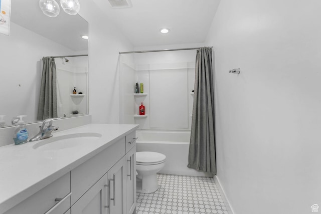 14 E 2300 S, Kaysville, UT 84037 - full bathroom featuring vanity, shower / tub combo with curtain, toilet, recessed lighting, and baseboards