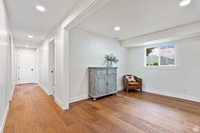 5186 W 9970 S, Payson, UT 84651 - hall with light wood-style flooring, recessed lighting, and baseboards