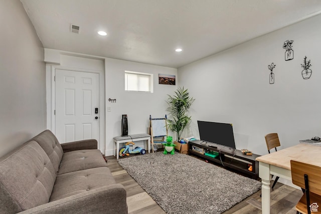 572 S Main St, Kaysville, UT 84037 - living area featuring recessed lighting, visible vents, and light wood-style flooring