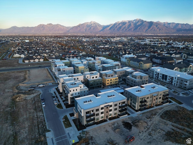 bird's eye view with a mountain view