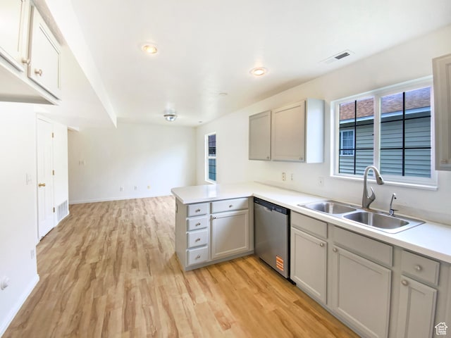 654 W 100 N, Spanish Fork, UT 84660 - kitchen with dishwasher, visible vents, a sink, gray cabinetry, and a peninsula