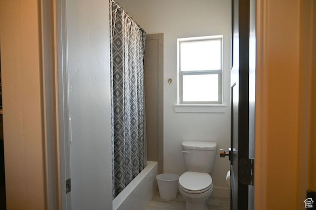2167 S 560 W, Roosevelt, UT 84066 - full bathroom featuring shower / tub combo and toilet