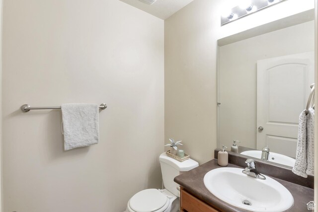 577 E 1590 S, Lehi, UT 84043 - bathroom with toilet and vanity
