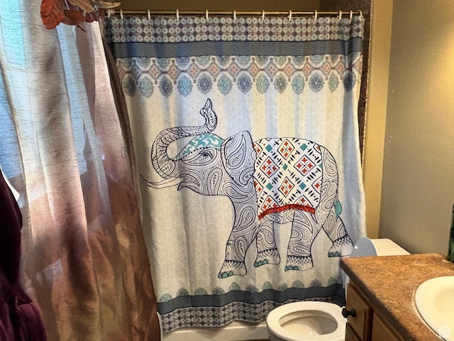 9762 S 3350 W, Payson, UT 84651 - bathroom with vanity, curtained shower, and toilet