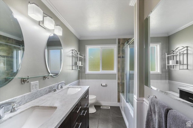498 E 3000 N, North Ogden, UT 84414 - full bath with visible vents, toilet, a wealth of natural light, and a sink