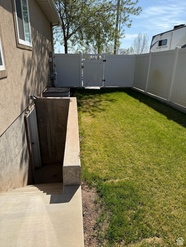 175 N 900 W, Roosevelt, UT 84066 - view of yard with fence and a gate
