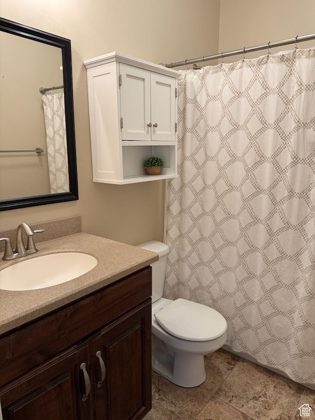 175 N 900 W, Roosevelt, UT 84066 - bathroom featuring toilet, a shower with curtain, and vanity