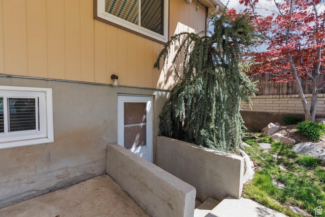 9128 S Terri Lynn Dr Unit 147, Sandy, UT 84094 - doorway to property featuring fence