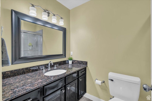 458 E Homespun Cir, Leeds, UT 84746 - full bath featuring baseboards, toilet, vanity, and a shower with door