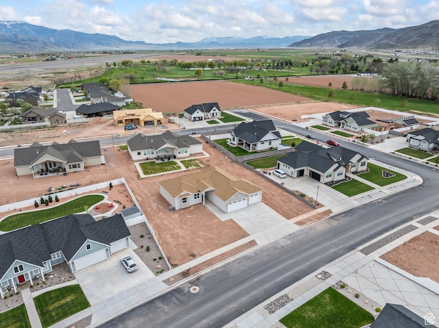 949 W Torrey Pines Dr, Richfield, UT 84701 - aerial view featuring a mountain view and a residential view