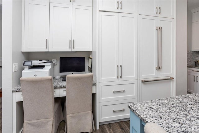 364 W Clark Cir, Farmington, UT 84025 - office area featuring dark wood-style floors and built in desk