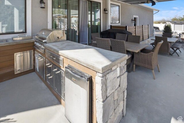 364 W Clark Cir, Farmington, UT 84025 - view of patio with outdoor dining area