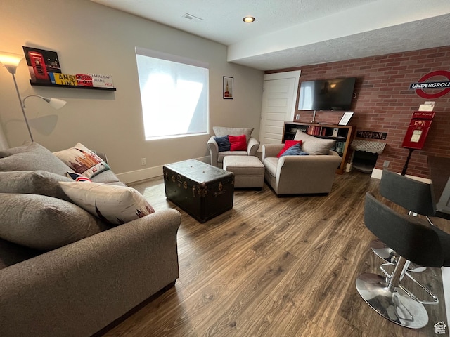 364 W Clark Cir, Farmington, UT 84025 - living area featuring wood finished floors and baseboards