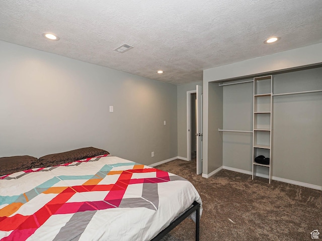 bedroom featuring baseboards, carpet flooring, visible vents, and recessed lighting