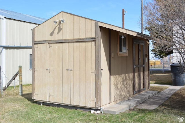 595 N 6th St, Montpelier, ID 83254 - view of shed with fence