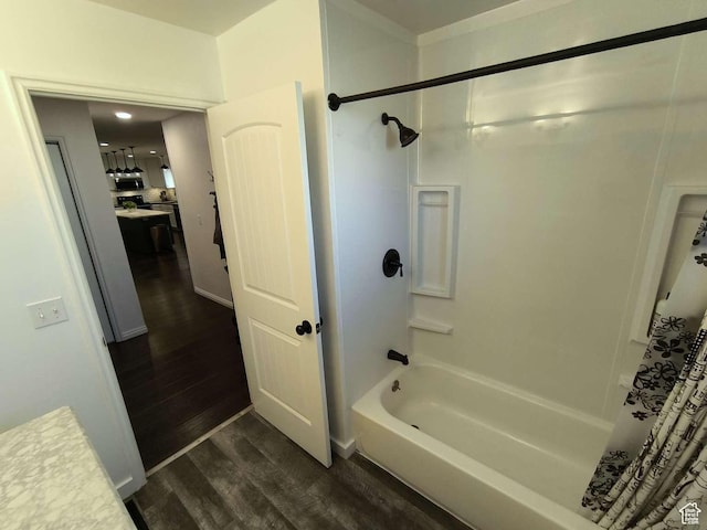 410 E 500 N, Ephraim, UT 84627 - bathroom with shower / tub combo and wood finished floors