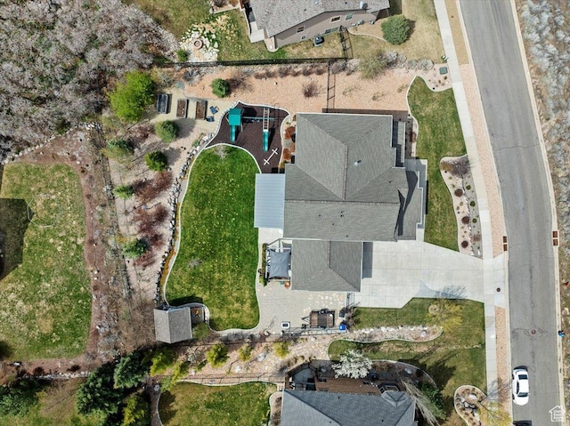 aerial view of property and surrounding area