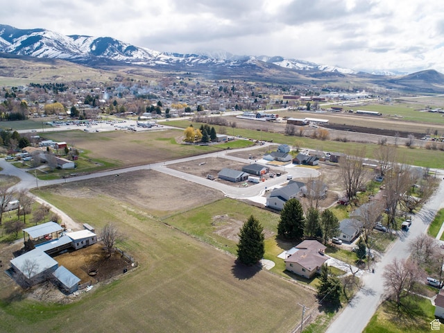 bird's eye view featuring a mountain view