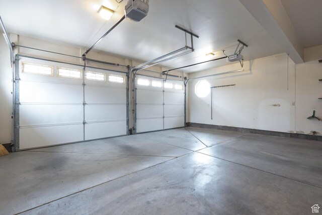 889 Upland Dr, Richfield, UT 84701 - garage with a garage door opener