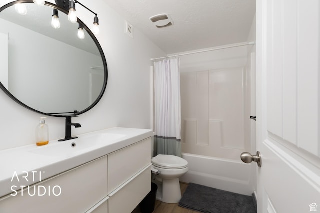 661 W 1820 S, Provo, UT 84601 - bathroom with toilet, vanity, visible vents, shower / tub combo with curtain, and a textured ceiling
