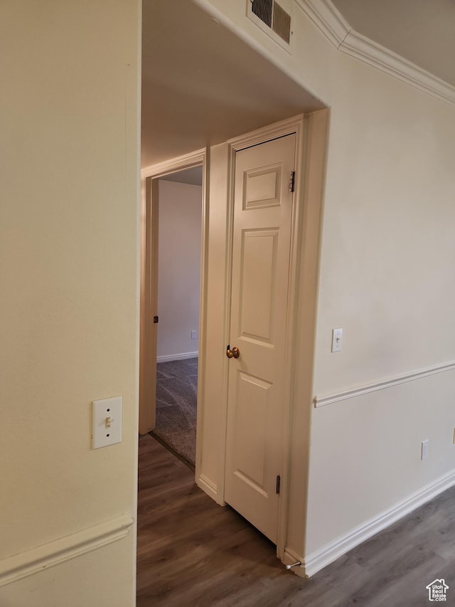 1514 S 200 E, Orem, UT 84058 - hall with visible vents, ornamental molding, dark wood-style floors, and baseboards