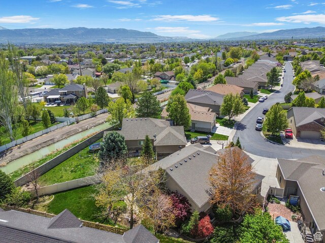 bird's eye view featuring a mountain view and a residential view