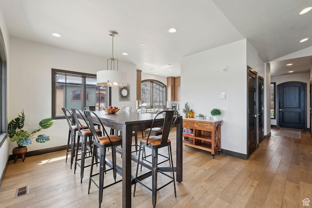4186 Fairway Ln Unit G6, Park City, UT 84098 - dining room with recessed lighting, visible vents, baseboards, and light wood-style floors