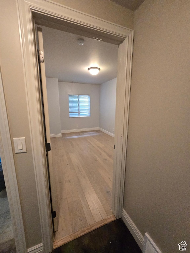 12075 S Draper Ridge Dr, Draper, UT 84020 - hall with wood finished floors and baseboards