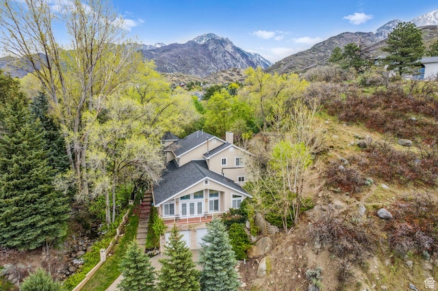 bird's eye view featuring a mountain view