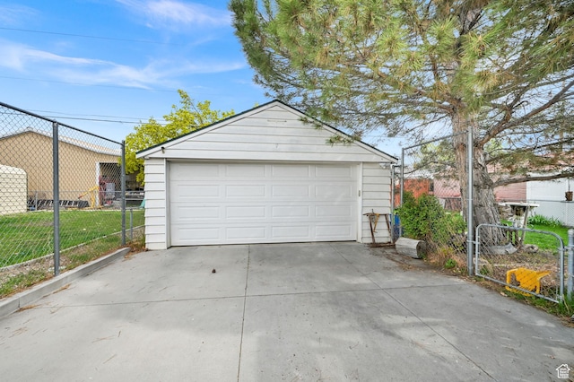 162 Mond St, Ogden, UT 84404 - detached garage featuring fence