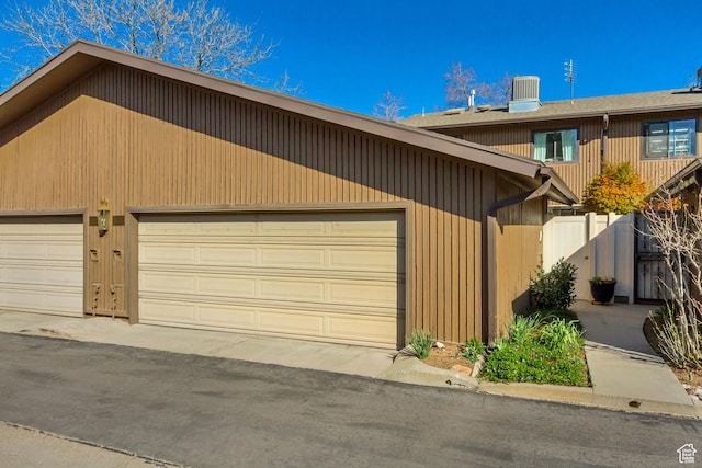 1605 E 6535 S, Murray, UT 84121 - view of front of house featuring central AC