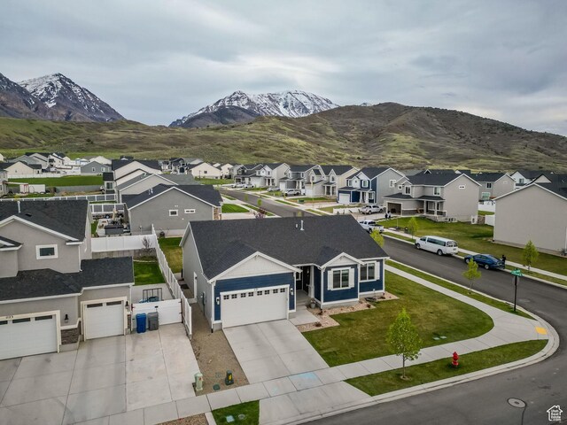1131 S Red Cliff Dr, Santaquin, UT 84655 - mountain view featuring a residential view