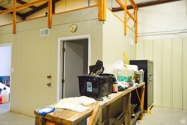 5859 E Ashley Creek Rd S, Vernal, UT 84078 - interior space