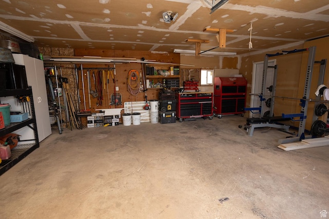 815 S Annabella Rd, Richfield, UT 84701 - garage with a workshop area