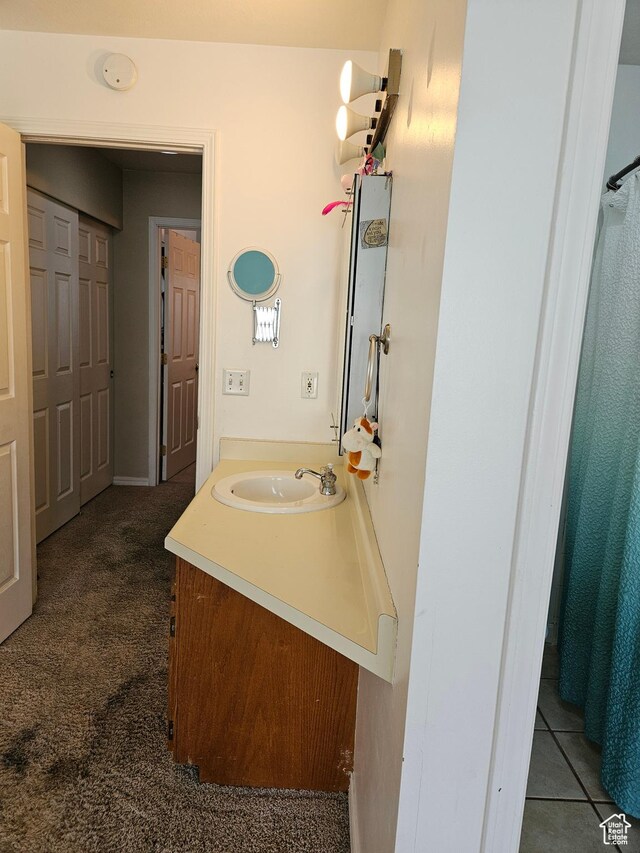1381 W Beacon Hill Dr S, Taylorsville, UT 84123 - bathroom with vanity