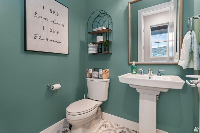 4772 W Thorntree Ln, Herriman, UT 84096 - bathroom with baseboards and toilet