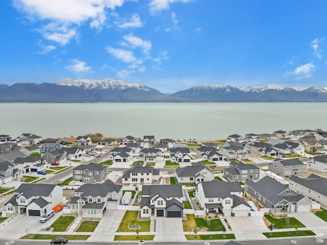 2862 S Preening Way, Saratoga Springs, UT 84045 - birds eye view of property featuring a residential view and a water and mountain view