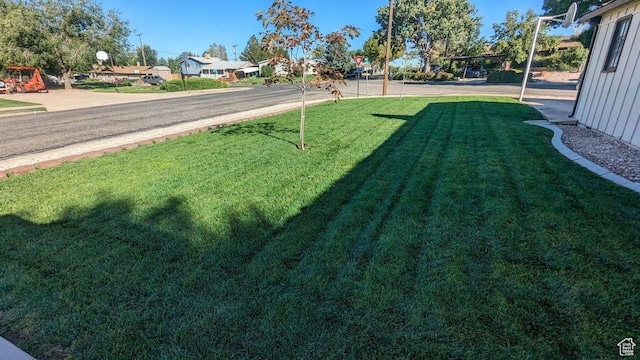 252 N Highland Dr, Cedar City, UT 84721 - view of yard featuring a residential view