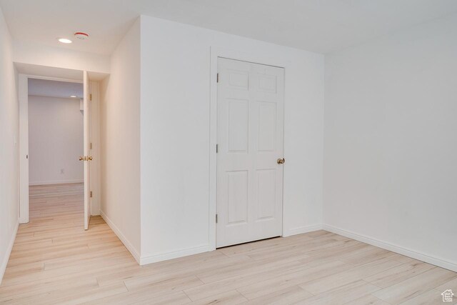 676 S 620 E, Heber City, UT 84032 - unfurnished room featuring light wood-type flooring, a smoke detector, baseboards, and recessed lighting