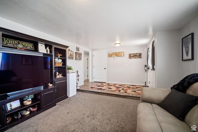 537 E 650 N, Roosevelt, UT 84066 - carpeted living room featuring baseboards