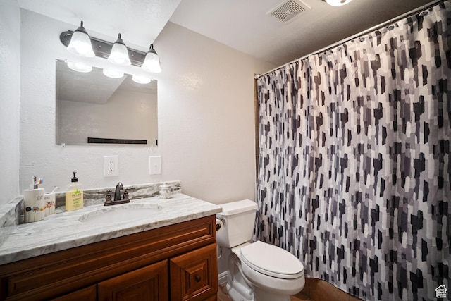 537 E 650 N, Roosevelt, UT 84066 - bathroom featuring visible vents, toilet, a shower with curtain, and vanity