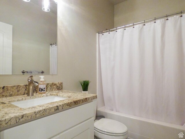 4718 E Cougar Run S, Ut, UT 84629 - full bathroom featuring shower / bathtub combination with curtain, vanity, and toilet