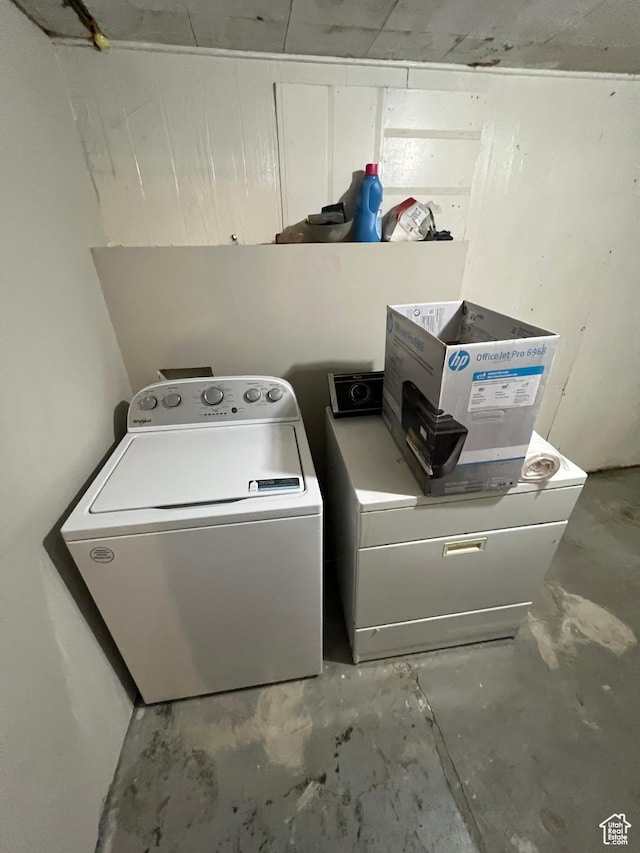 667 E 26th St S, Ogden, UT 84401 - laundry area featuring washer and clothes dryer and laundry area