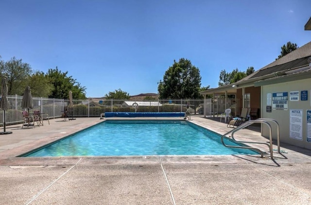 54 Cottonwood Ln, Hurricane, UT 84737 - community pool with fence and a patio