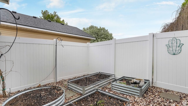 5394 W Shaggy Peak Dr, Riverton, UT 84096 - exterior space featuring fence and a garden