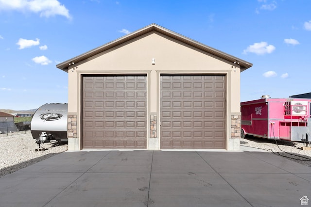 view of detached garage