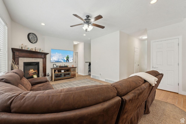 53 W 300 S, Midway, UT 84049 - living area with visible vents, a ceiling fan, and recessed lighting