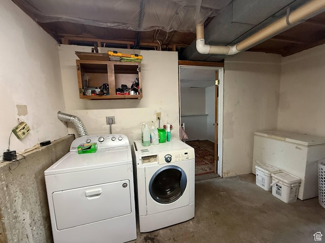 35 E 970 N, Castle Dale, UT 84513 - washroom featuring washing machine and clothes dryer and laundry area